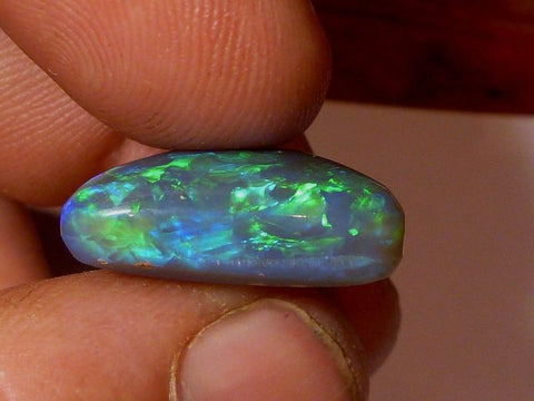 Large 21.24 carat brilliant crystal Opal!